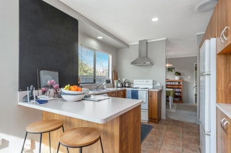 Photo of property in 12 Commodore Avenue, Flagstaff, Hamilton, 3210