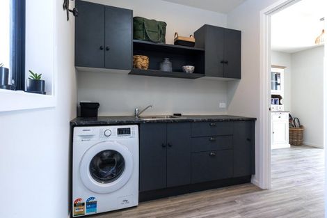 Photo of property in 21 Dry Hills Lane, Riverlands, 7274