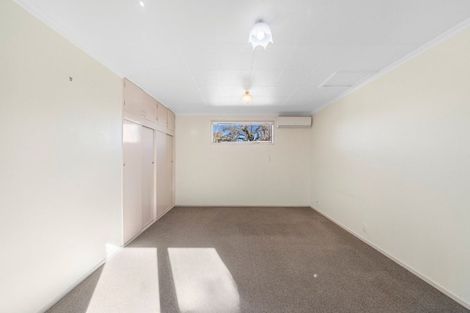 Photo of property in 42 Fovant Street, Russley, Christchurch, 8042