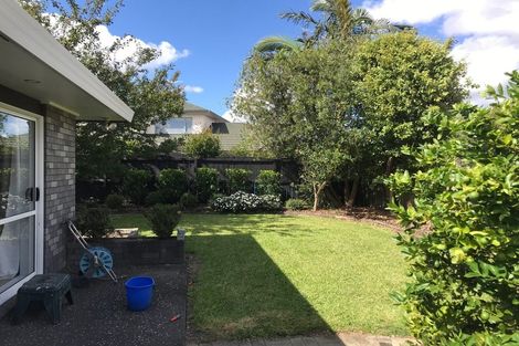 Photo of property in 12 Suncrest Drive, West Harbour, Auckland, 0618