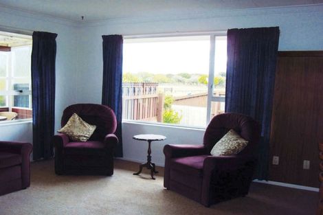 Photo of property in 1/181 Queenspark Drive, Parklands, Christchurch, 8083