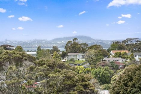 Photo of property in 28 Elizabeth Drive, West Harbour, Auckland, 0618