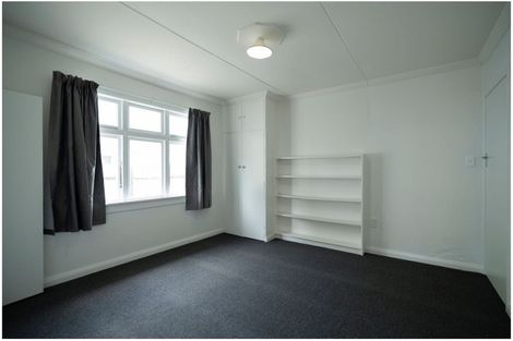 Photo of property in 71 Queenwood Road, Levin, 5510