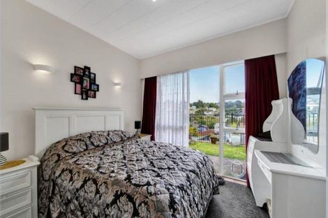 Photo of property in 162 Omata Road, Blagdon, New Plymouth, 4310