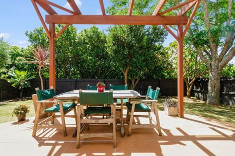 Photo of property in 11 Aclare Place, East Tamaki, Auckland, 2016