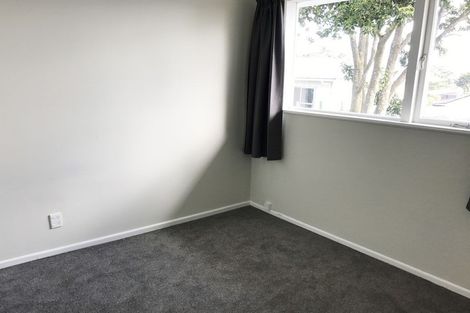 Photo of property in 2/14 Mona Vale, West Harbour, Auckland, 0618