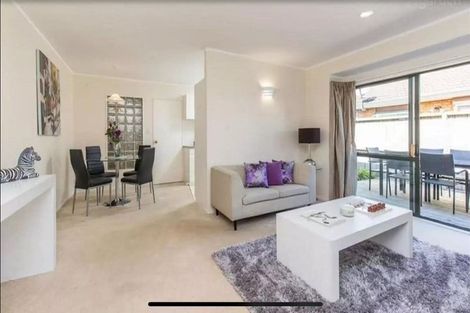 Photo of property in 2/26 Inverness Road, Browns Bay, Auckland, 0630