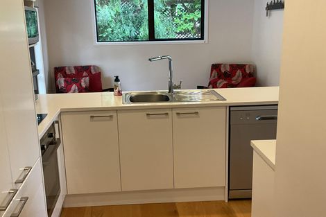 Photo of property in 11 Hillside Crescent, Leigh, 0985