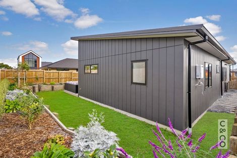 Photo of property in 12 Paihere Street, Huapai, Kumeu, 0810