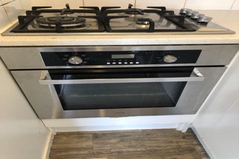 Photo of property in 2/39 Bayview Road, Bayview, Auckland, 0629