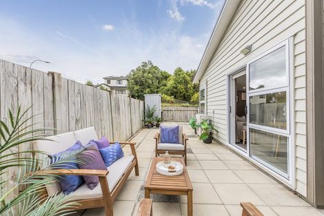 Photo of property in 16a Lincoln Avenue, Tawa, Wellington, 5028