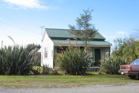 Photo of property in 2 Hart Street, Blackball, 7804