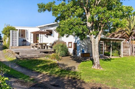 Photo of property in 3 Pare Street, Wainui, Gisborne, 4010
