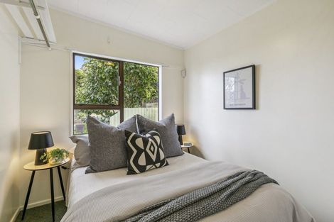 Photo of property in 2/15 Sutherland Crescent, Melrose, Wellington, 6023