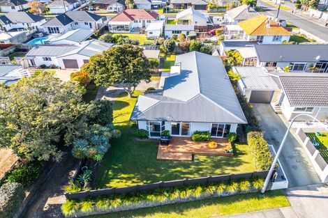 Photo of property in 143 Mangorei Road, Merrilands, New Plymouth, 4312