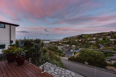 Photo of property in 6 Challenger Lane, Redcliffs, Christchurch, 8081