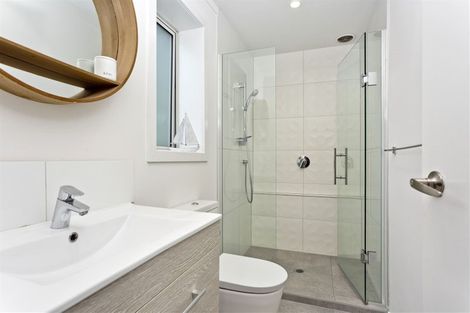 Photo of property in 100 Kowhai Road, Campbells Bay, Auckland, 0630