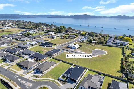 Photo of property in 41 Kaurinui Crescent, One Tree Point, 0118