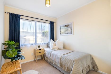 Photo of property in 5 Spackman Crescent, Paraparaumu, 5032