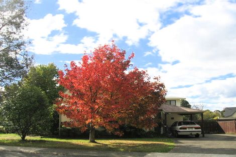 Photo of property in 5 Tapestry Grove, Silverstream, Upper Hutt, 5019