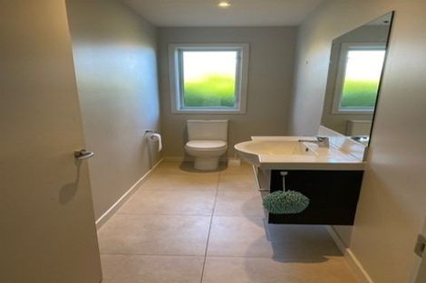 Photo of property in 9 Gifford Grove, Churton Park, Wellington, 6037