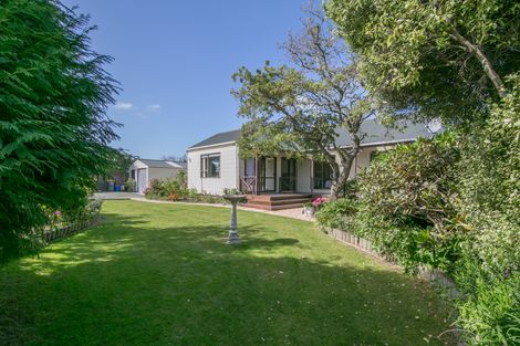 Photo of property in 2/105 Aorangi Road, Bryndwr, Christchurch, 8053