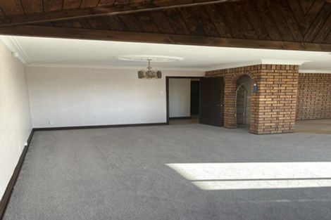 Photo of property in 4 Toi Toi Place, Northcote, Auckland, 0627