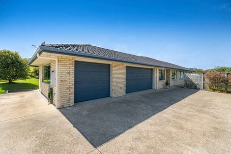 Photo of property in 16 Omana Avenue, Shelly Beach, Helensville, 0874