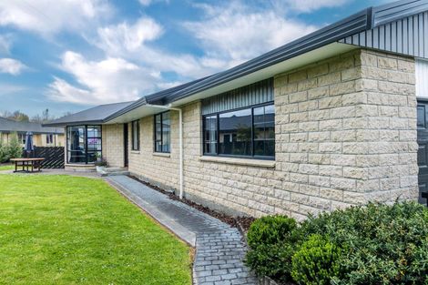 Photo of property in 15 Sawdon Place, Gleniti, Timaru, 7910