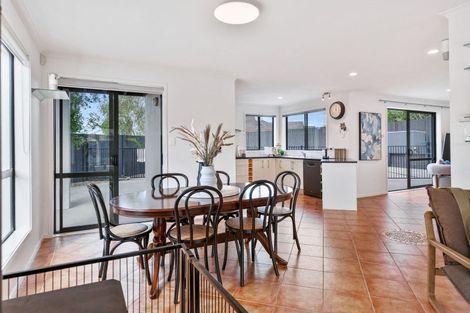 Photo of property in 30 Mariner Drive, Gulf Harbour, Whangaparaoa, 0930