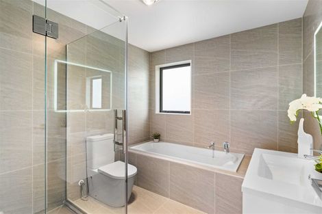 Photo of property in 33d Roseberry Avenue, Birkenhead, Auckland, 0626