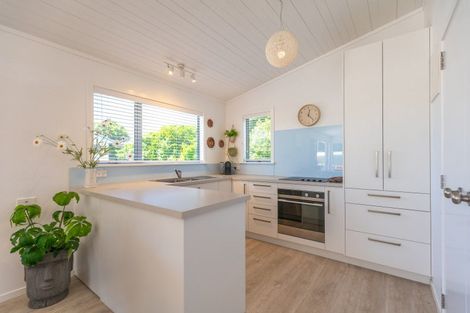 Photo of property in 2a Swordfish Avenue, Whiritoa, Whangamata, 3691