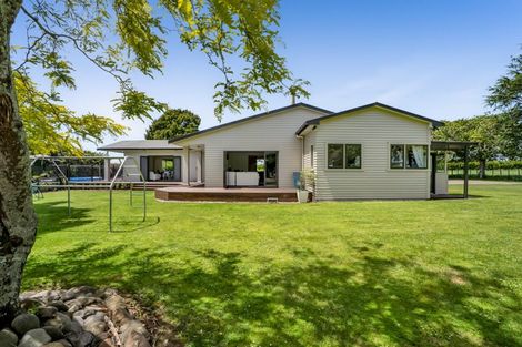 Photo of property in 300 Awai Road, Tarurutangi, New Plymouth, 4372