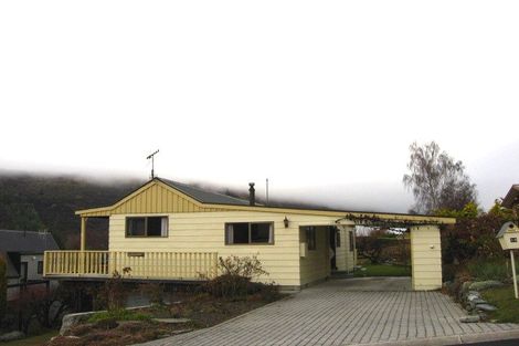 Photo of property in 12 Bracken Street, Arrowtown, 9302