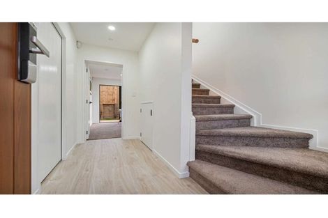 Photo of property in 21d Laura Street, Kelston, Auckland, 0602