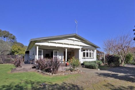 Photo of property in 155 Muhunoa East Road, Ohau, Levin, 5570
