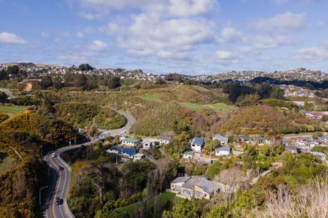 Photo of property in 9 Pine Hill Rise, Glenside, Wellington, 6037