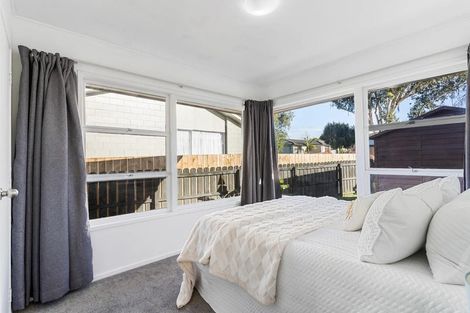 Photo of property in 22 Innismara Avenue, Wattle Downs, Auckland, 2103