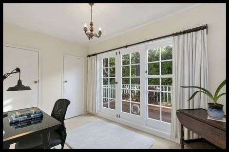 Photo of property in 11 Cockayne Road, Khandallah, Wellington, 6035