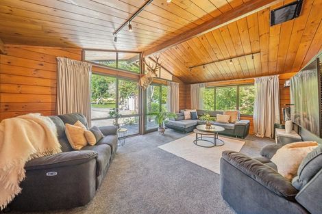 Photo of property in 135 Plateau Road, Te Marua, Upper Hutt, 5018