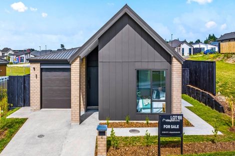 Photo of property in 4 Manaakitia Road, Karaka, 2124