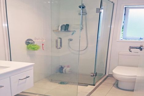 Photo of property in 1/28b Sunnynook Road, Sunnynook, Auckland, 0620