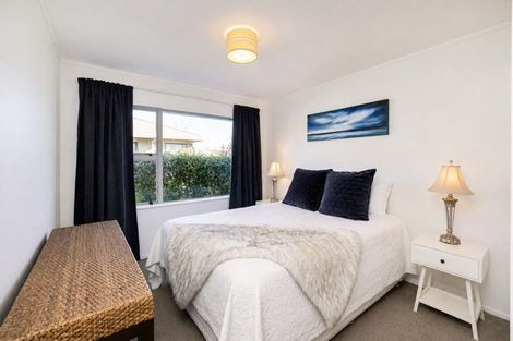 Photo of property in 2 Fern Grove, Taradale, Napier, 4112