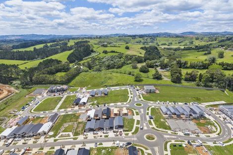 Photo of property in 4 Aituaa Road, Pukekohe, 2120