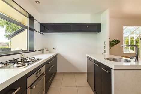 Photo of property in 56 Greendale Avenue, Avonhead, Christchurch, 8042