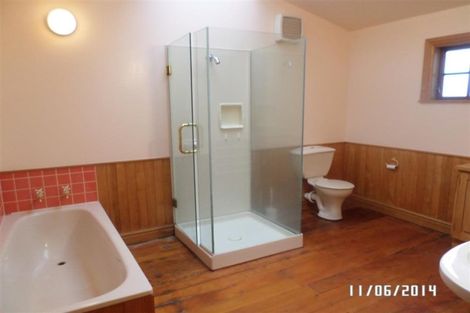 Photo of property in 8 Hawker Street, Mount Victoria, Wellington, 6011