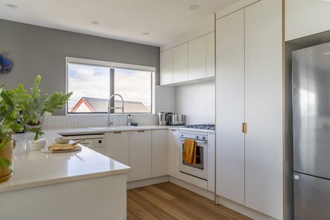 Photo of property in 23 Patiki Place, Titahi Bay, Porirua, 5022