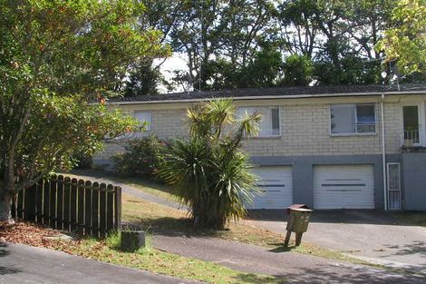 Photo of property in 2/12 Mahuta Grove, Northcote, Auckland, 0627