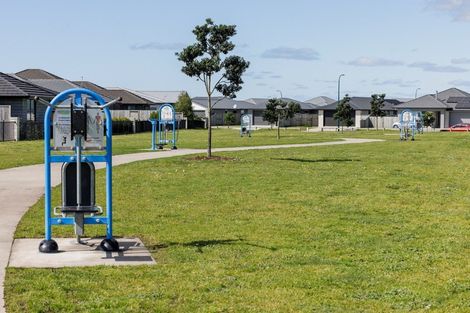 Photo of property in 79 Te Kio Crescent, Papamoa Beach, Papamoa, 3118