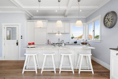 Photo of property in 41 Lake Road, Devonport, Auckland, 0624